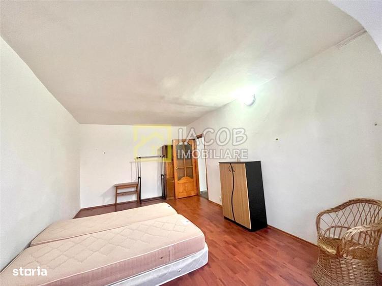 Apartament decomandat, 2 camere, etaj 3, str. Milcov , Bacau - 1
