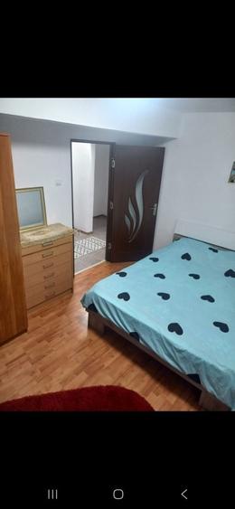 Apartament cu 2 camere decomandat în Sârbi