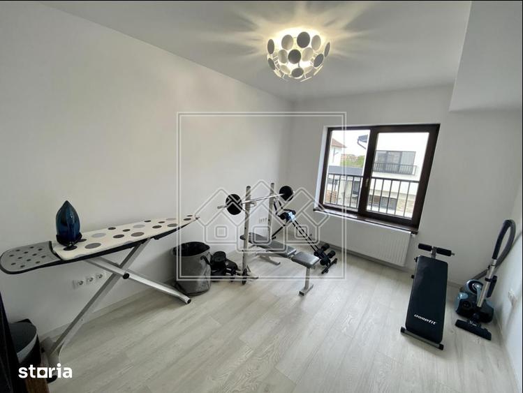 Casă cu 4 camere cu Teren 220 Mp în Șelimbăr