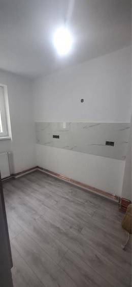 Apartament cu 3 camere decomandat în Gălăuțaș