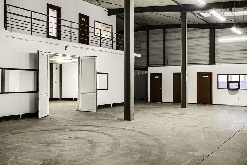 Hala industriala de inchiriat 627 mp in Arad, Comision 0% - 5
