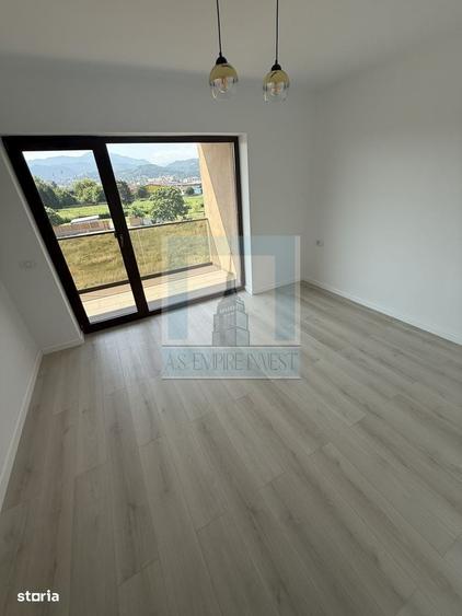 Apartament cu 3 camere decomandat în Bartolomeu