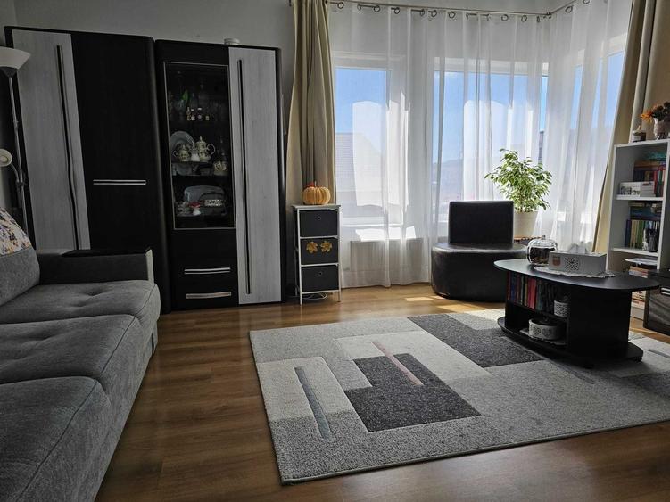 Apartament cu 2 camere decomandat în Unirii