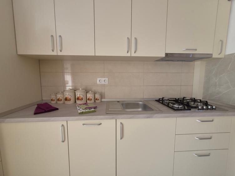 Apartament cu 3 camere decomandat în Iancu Nicolae