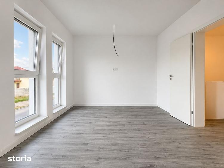 Casă cu 4 camere cu Teren 315 Mp în Ghiroda