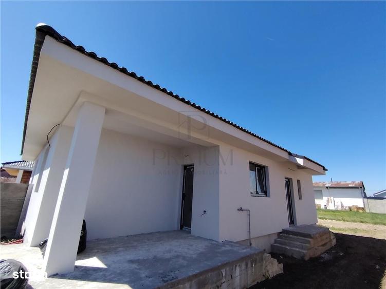 Casă cu 3 camere în Albina