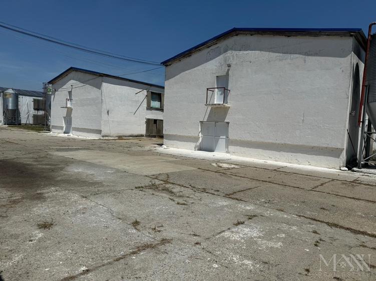 Spațiu industrial, de 1,300 mp, în Leș