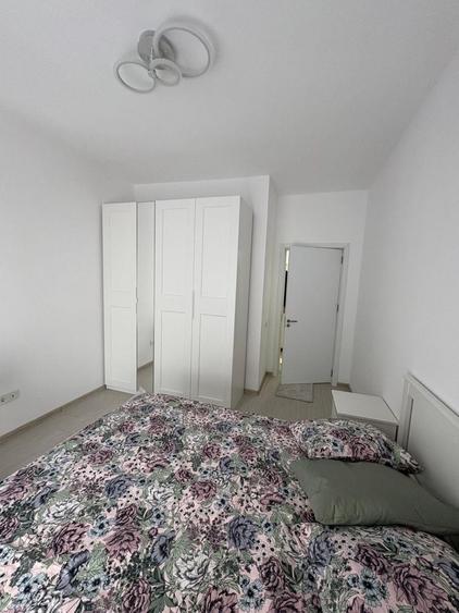 Apartament cu 2 camere decomandat în Titan