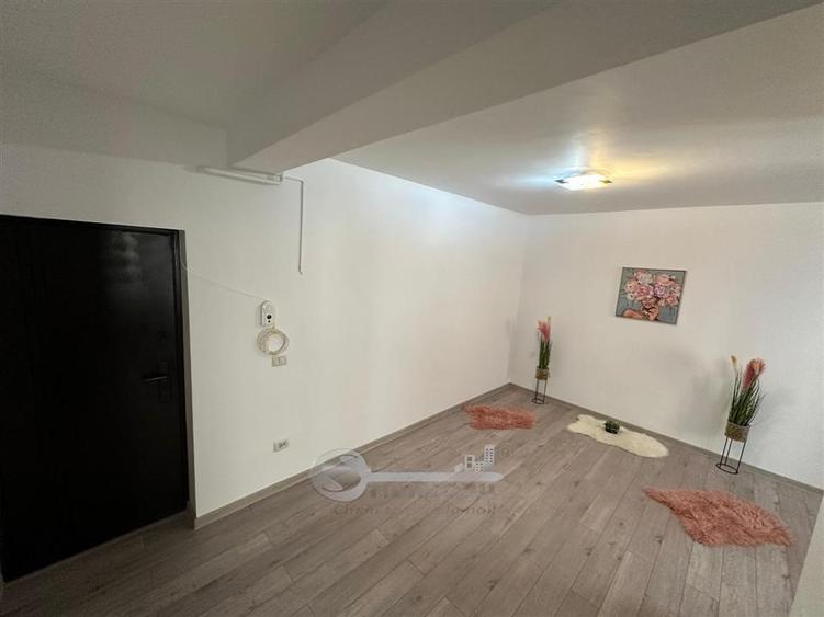 Garsonieră decomandată în Valea Lupului
