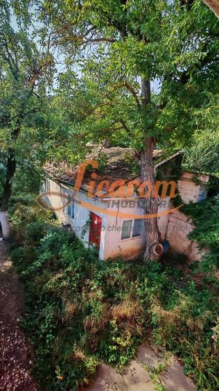 Apartament cu 2 camere decomandat, mobilat în Blumăna