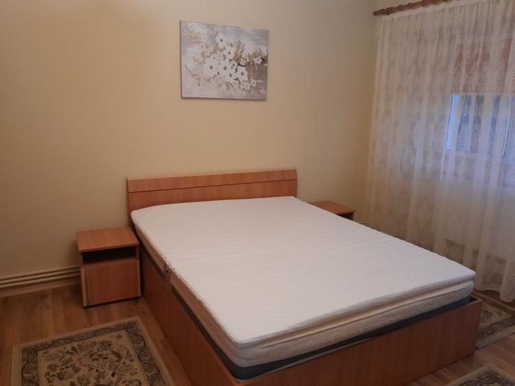 Garsonieră decomandată, mobilată în Barieră