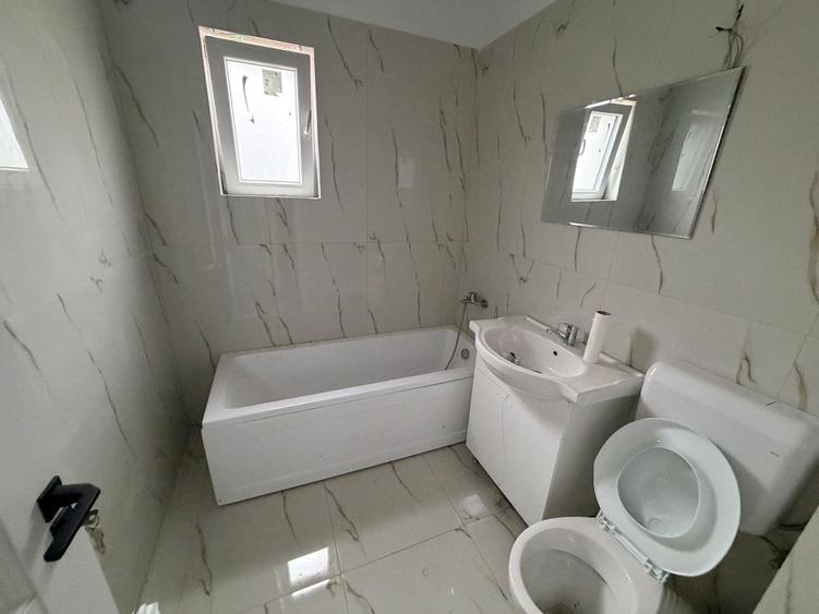 Apartament cu 2 camere decomandat în Fundeni