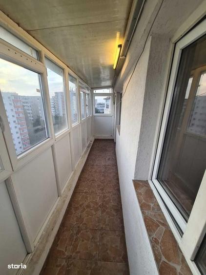 Apartament cu 3 camere decomandat în Alexandru Obregia