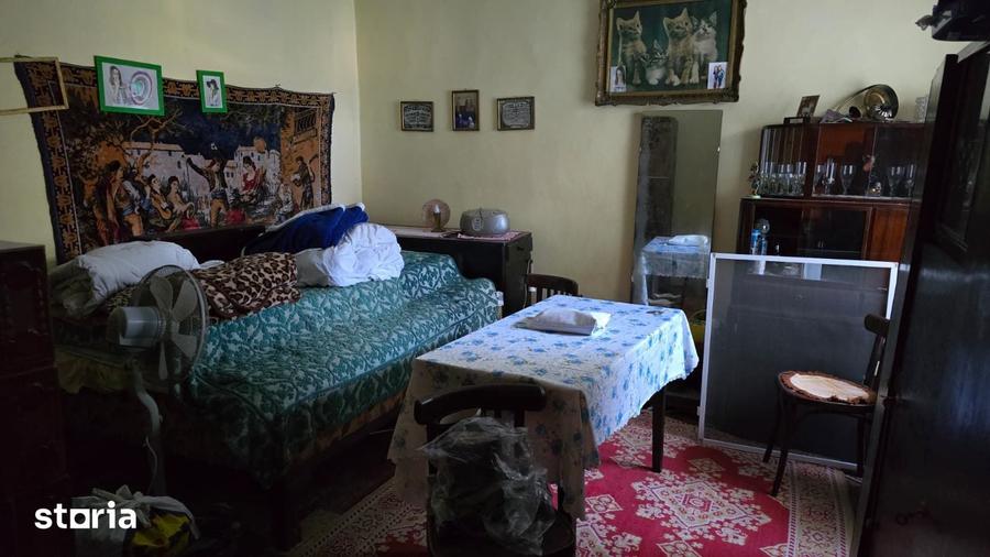 Casă cu 5 camere cu Teren 2200 Mp în Tuzla
