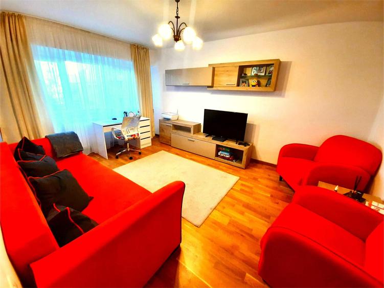 Apartament cu 2 camere decomandat în Palazu Mare