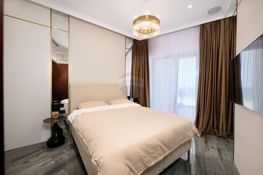Penthouse cu 4 camere decomandat, mobilat în Nord