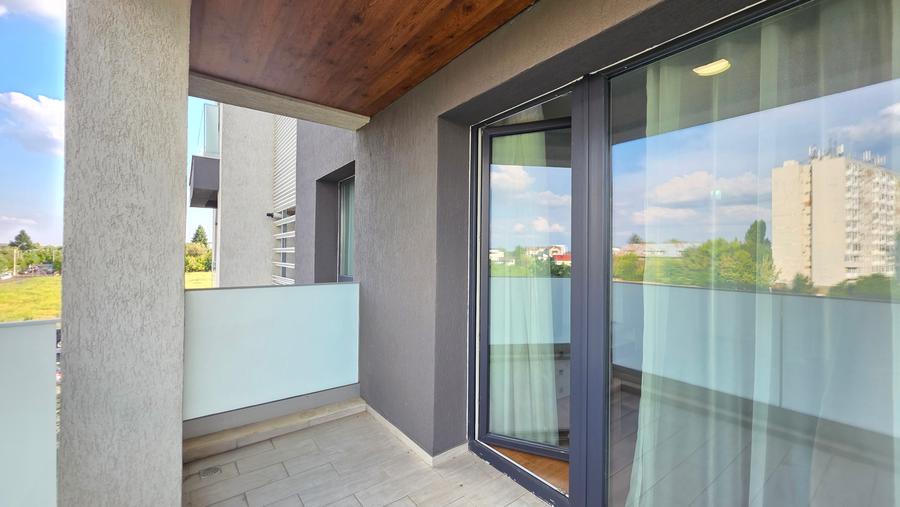 Apartament cu 2 camere semidecomandat în Bd. Laminorului