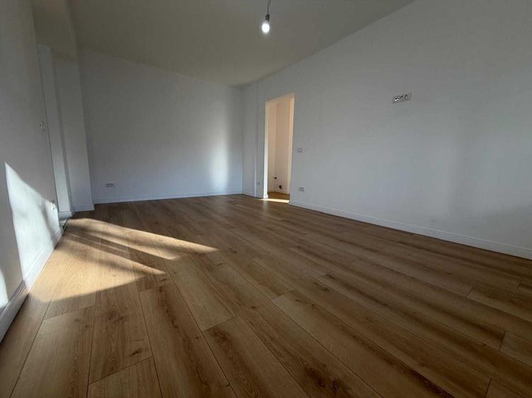 Apartament cu 2 camere semidecomandat în Fizicienilor