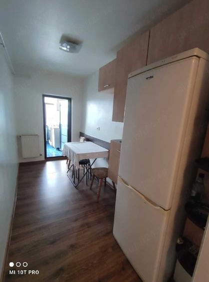 Apartament cu 3 camere decomandat, mobilat în Găvana