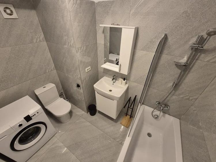 Apartament cu 2 camere decomandat, mobilat în Trafic Greu