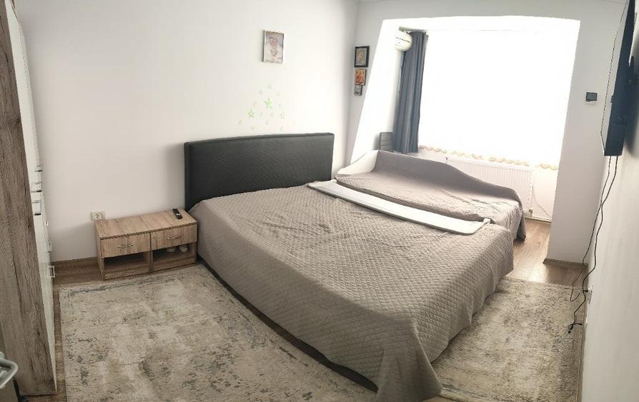 Apartament cu 3 camere semidecomandat în Gara