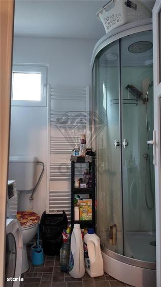 Casă cu 4 camere cu Teren 1468 Mp în Drăgănești