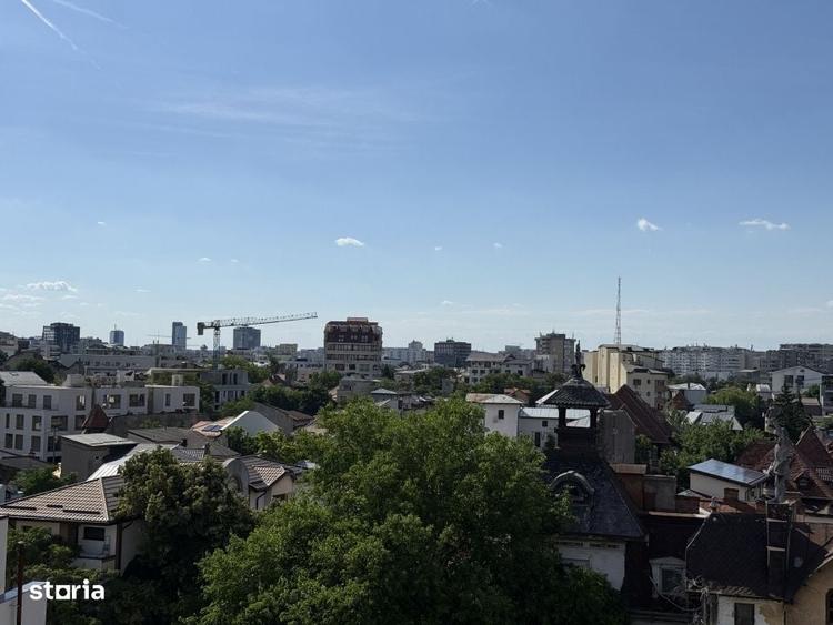 Apartament cu 4 camere în Moșilor