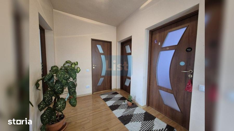 Casă cu 6 camere cu Teren 1400 Mp în Apahida
