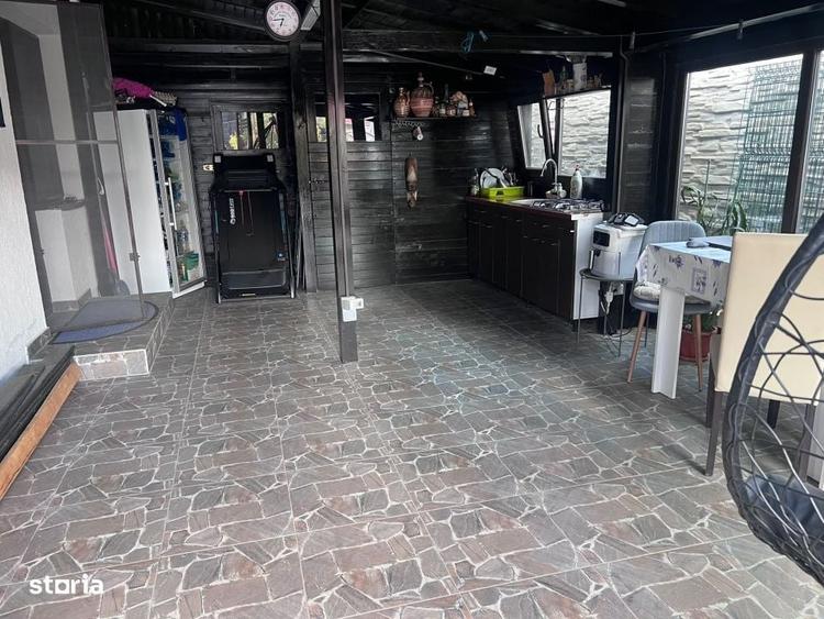 Casă cu 4 camere în Central