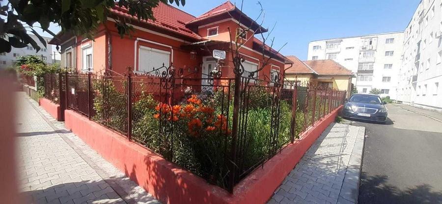 Casă cu 2 camere cu Teren 109 Mp în Central