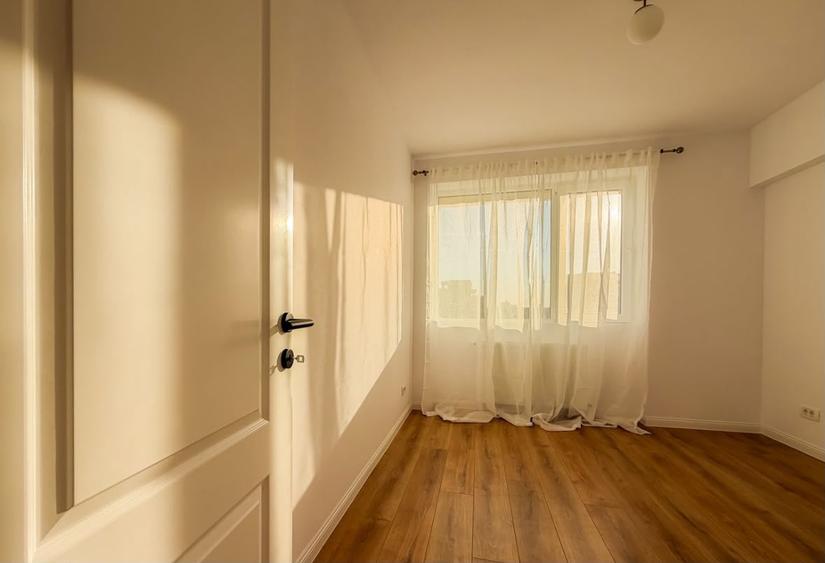 Apartament cu 3 camere decomandat în Iancului