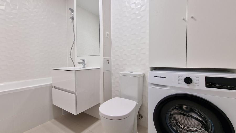 Apartament cu 2 camere semidecomandat în Industriilor