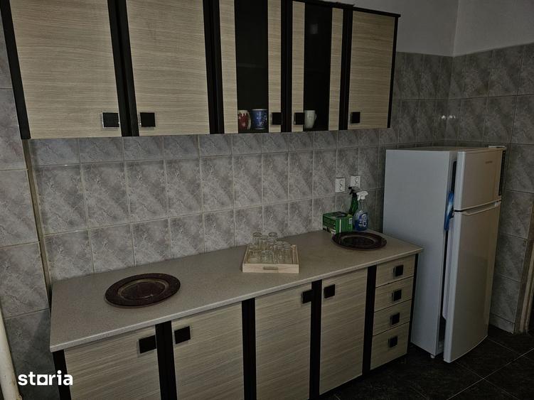 Apartament cu 3 camere în Tudor Vladimirescu