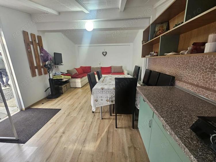 Casă cu 2 camere cu Teren 1667 Mp în Alioș