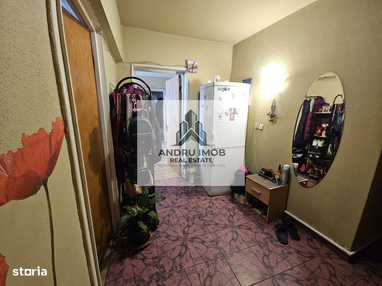 Apartament cu 3 camere semidecomandat în Dristor