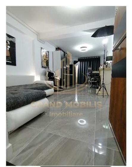 Apartament cu 2 camere semidecomandat, mobilat în Vitan-Bârzești