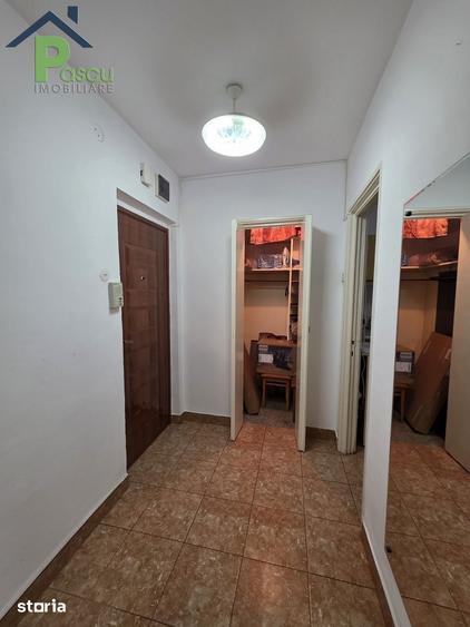 Apartament cu 2 camere semidecomandat în Giurgiului