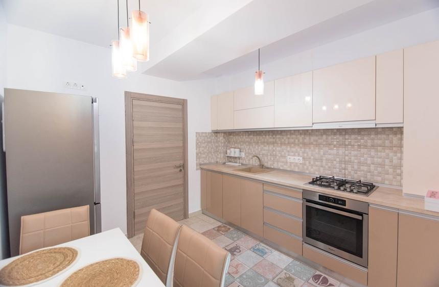 Apartament cu 2 camere decomandat, mobilat în Teilor