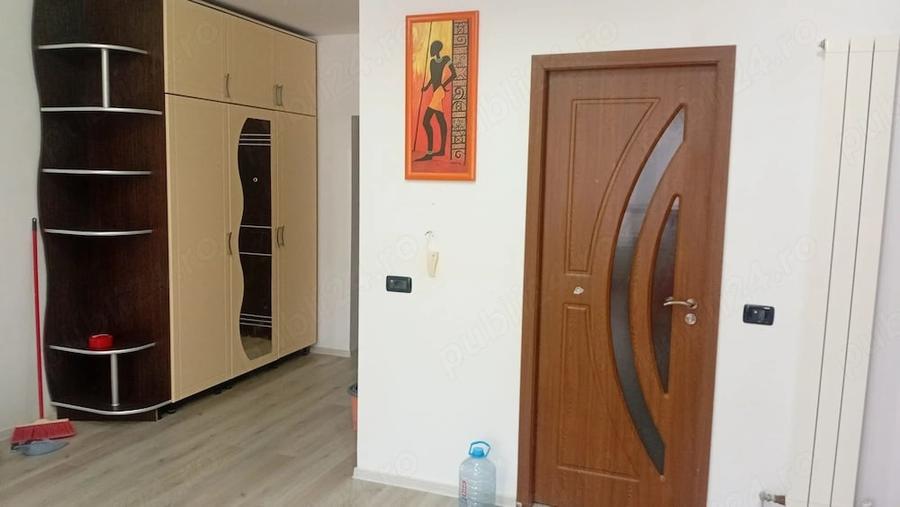 Apartament cu 3 camere decomandat în UTA