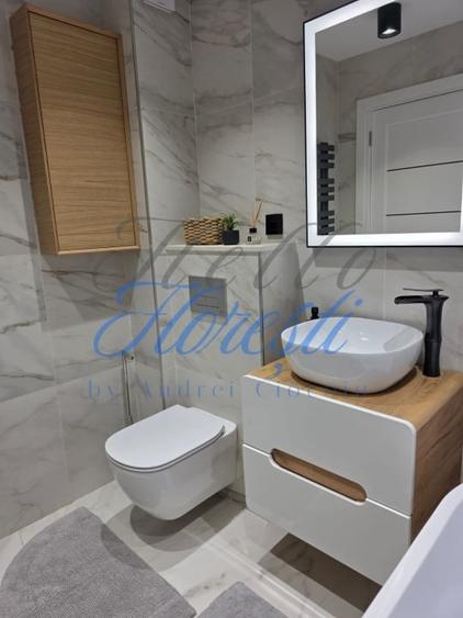 Apartament cu 3 camere semidecomandat în Florești