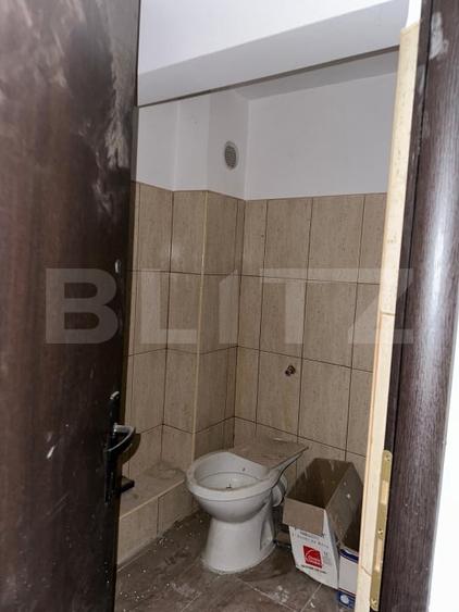 Casă individuală cu 6 camere cu Canalizare în Central