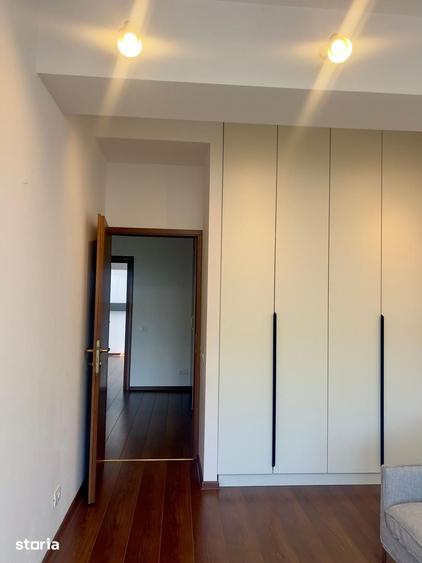 Casă cu 4 camere cu Teren 200 Mp în Grădiște