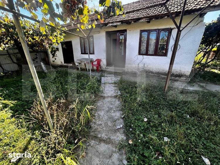 Casă cu 3 camere cu Teren 1773 Mp în Scoarța
