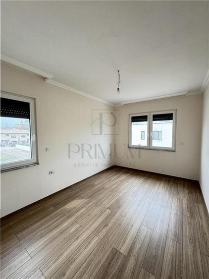 Apartament cu 3 camere decomandat în Giroc — fotografia 1