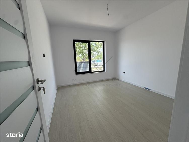 Casă cu 3 camere în Clinceni