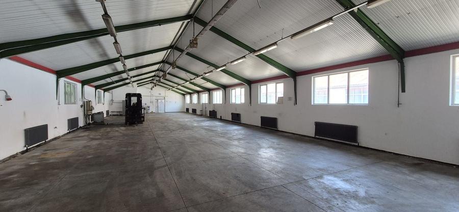 Spațiu industrial, de 580 mp, în Sângeorgiu de Mureș