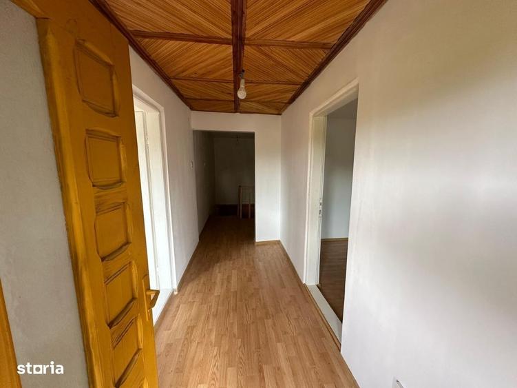 Casă cu 4 camere în Coțofenești