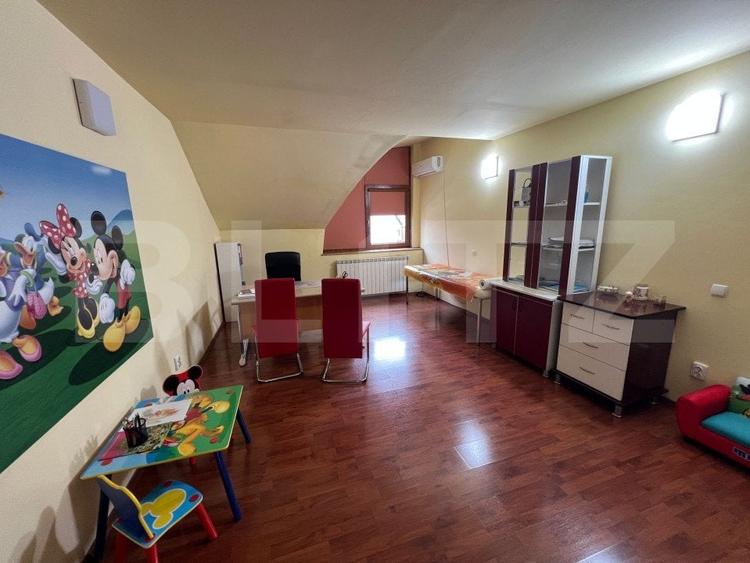 Spațiu comercial, de 380 mp, în Central
