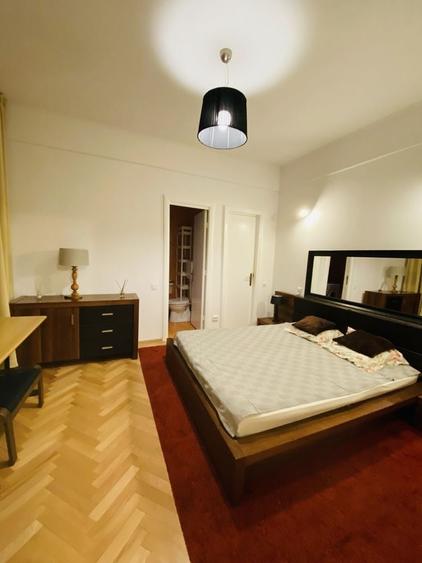 Apartament cu 2 camere semidecomandat, mobilat în Calea Victoriei