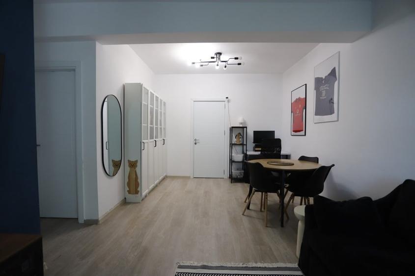 Apartament cu 2 camere semidecomandat în Giulești